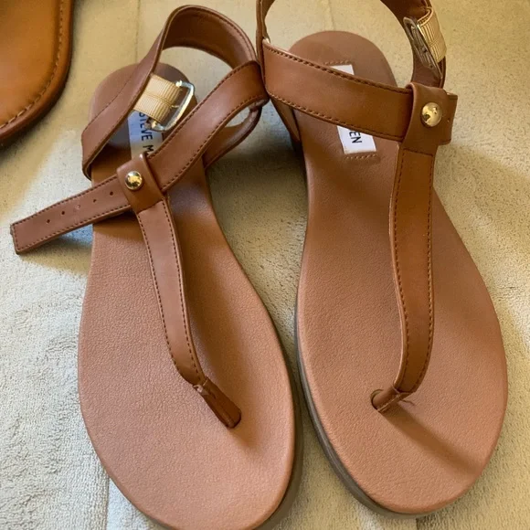 Steve Madden Sandal - Picture 2 of 3